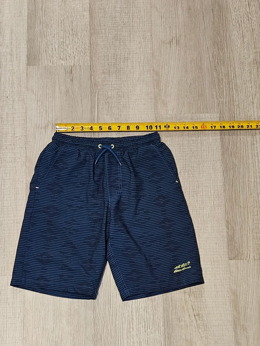 Eddie Bauer Kids Medium 10/12 Navy Striped Athletic Shorts